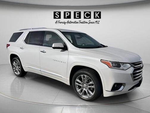 Iridescent Pearl Tricoat 2020 Chevrolet Traverse High Country