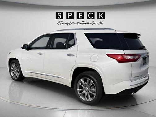 Iridescent Pearl Tricoat 2020 Chevrolet Traverse High Country