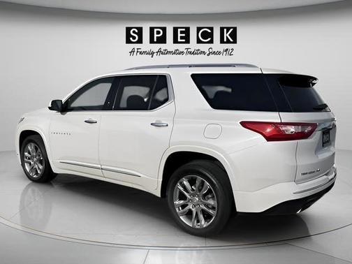 Iridescent Pearl Tricoat 2020 Chevrolet Traverse High Country