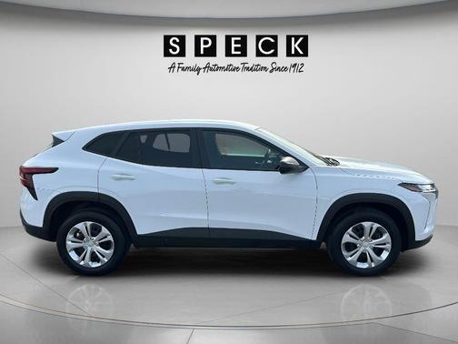 Summit White 2025 Chevrolet Trax LS