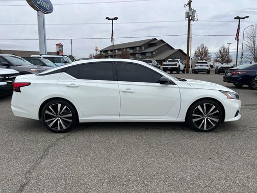 2021 Nissan Altima 2.5 SR