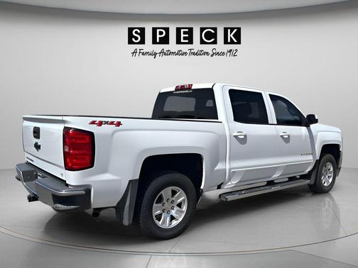 Summit White 2018 Chevrolet Silverado 1500 LT
