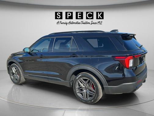 Black Metallic 2026 Ford Explorer ST-Line