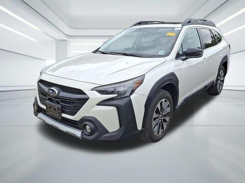 Crystal White Pearl 2023 Subaru Outback Limited
