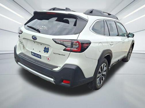Crystal White Pearl 2023 Subaru Outback Limited