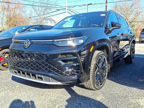 2026 Volkswagen Tiguan 2.0T SEL R-Line 4MOTION