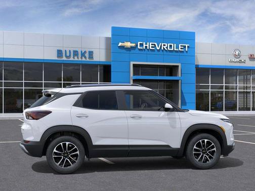 Summit White 2026 Chevrolet Trailblazer LT