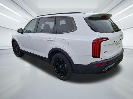 Glacial White Pearl 2022 Kia Telluride SX
