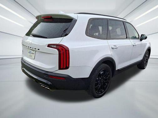 Glacial White Pearl 2022 Kia Telluride SX
