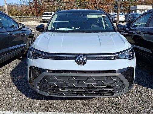 2026 Volkswagen Taos SE Black