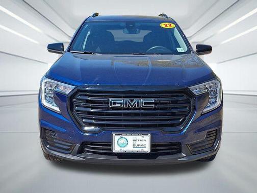 Marine Metallic 2022 GMC Terrain SLE
