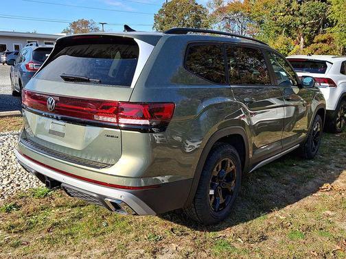 2026 Volkswagen Atlas 2.0T Peak Edition