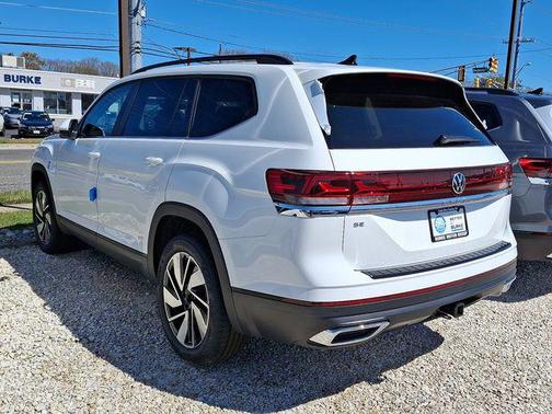 2025 Volkswagen Atlas 2.0T SE w/Technology