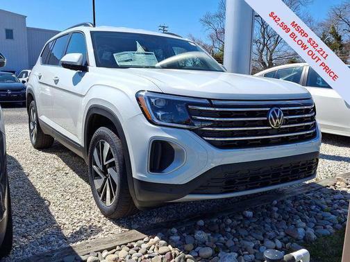 2025 Volkswagen Atlas 2.0T SE w/Technology