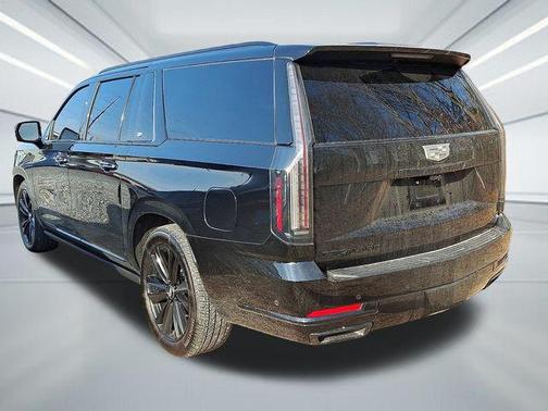 2025 Cadillac Escalade ESV Sport