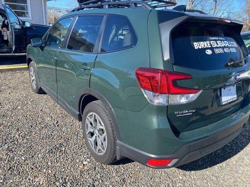 2024 Subaru Forester Premium