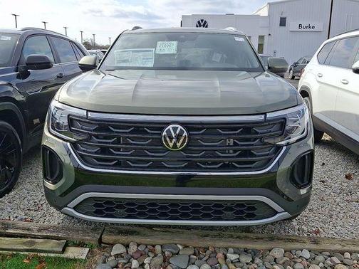 2026 Volkswagen Atlas Cross Sport 2.0T SE w/Technology 4MOTION
