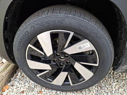 2026 Volkswagen Atlas Cross Sport 2.0T SE w/Technology 4MOTION