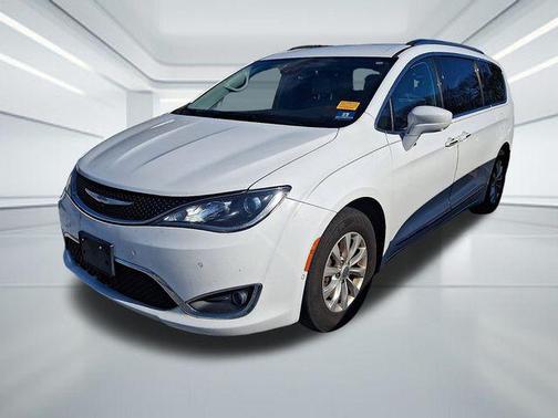 2018 Chrysler Pacifica Touring-L