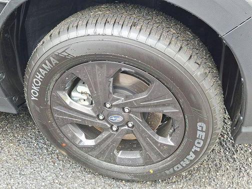 Magnetite Gray Metallic/Crystal Black Silica 2026 Subaru Crosstrek Base