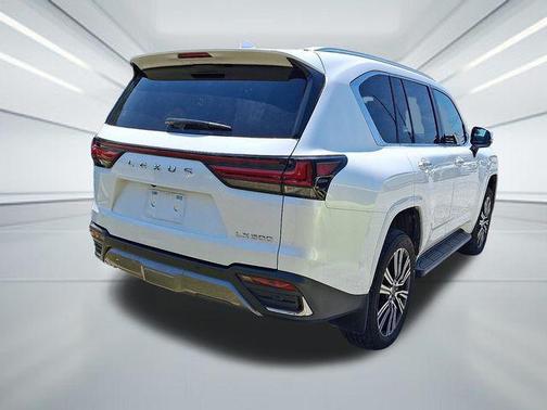 Eminent White Pearl 2025 Lexus LX 600 Luxury