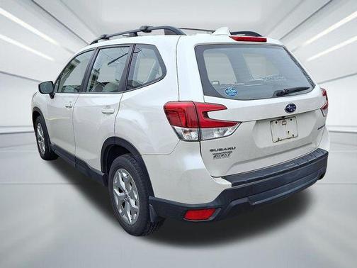 Crystal White Pearl 2019 Subaru Forester Base