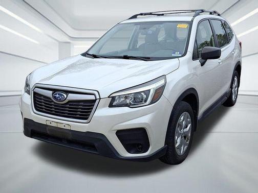 Crystal White Pearl 2019 Subaru Forester Base