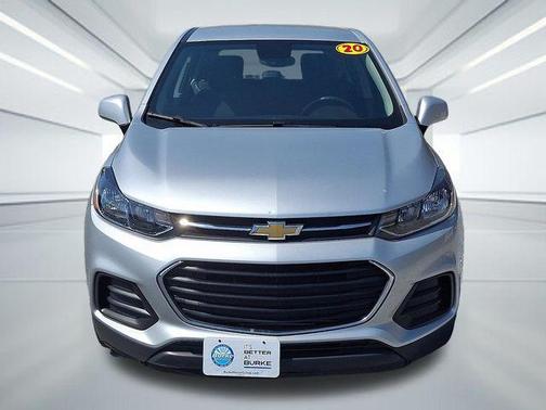 Silver Ice Metallic 2020 Chevrolet Trax LS