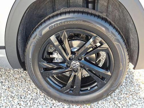 2026 Volkswagen Atlas Cross Sport 2.0T SEL