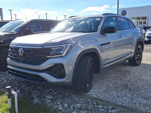 2026 Volkswagen Atlas Cross Sport 2.0T SEL