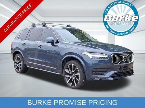 2022 Volvo XC90 T6 Momentum