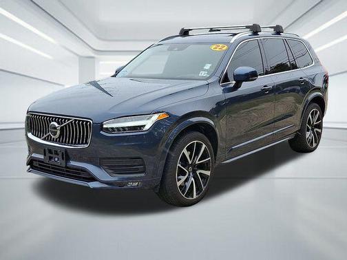 2022 Volvo XC90 T6 Momentum