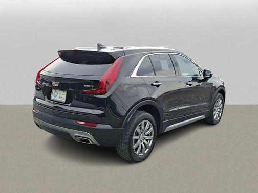 2022 Cadillac XT4 Premium Luxury
