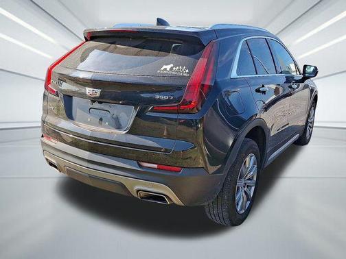 2022 Cadillac XT4 Premium Luxury