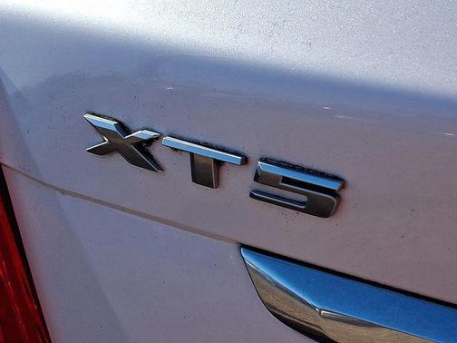 2018 Cadillac XT5 Base