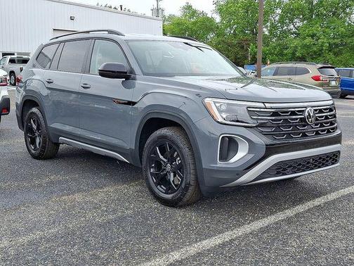2025 Volkswagen Atlas 2.0T Peak Edition