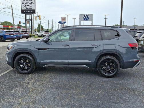 2025 Volkswagen Atlas 2.0T Peak Edition