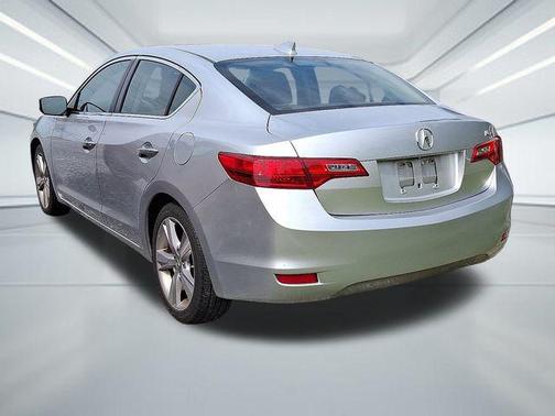 2014 Acura ILX 2.0L Technology