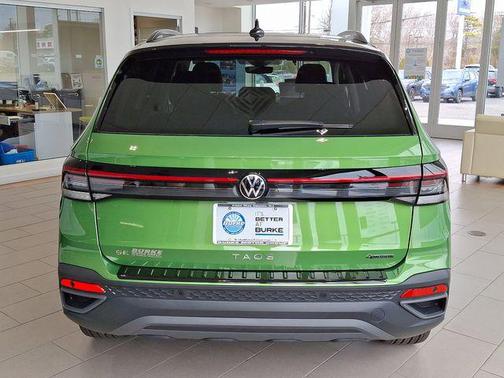 2025 Volkswagen Taos 1.5T SE Black
