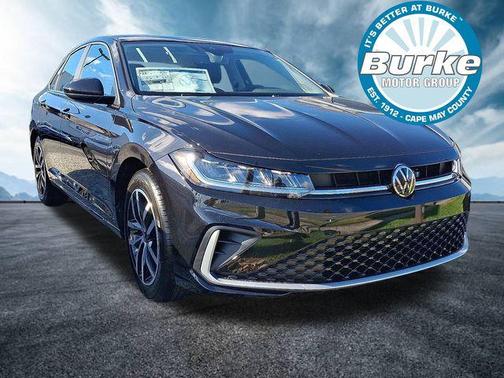 Deep Black Pearl 2026 Volkswagen Jetta 1.4T SE