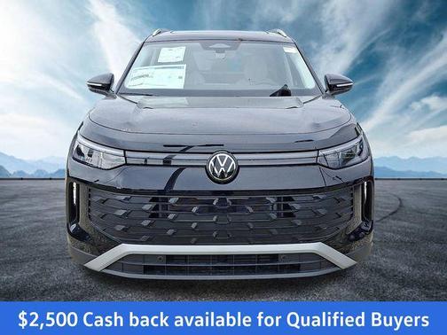 deep black pearl 2026 Volkswagen Tiguan 2.0T SE