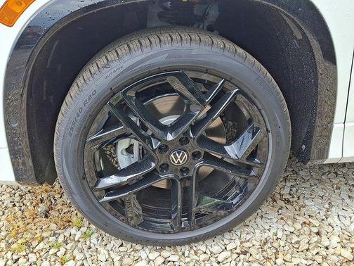 opal white pearl 2026 Volkswagen Tiguan 2.0T SE R-Line Black 4MOTION