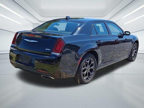 2019 Chrysler 300 Touring