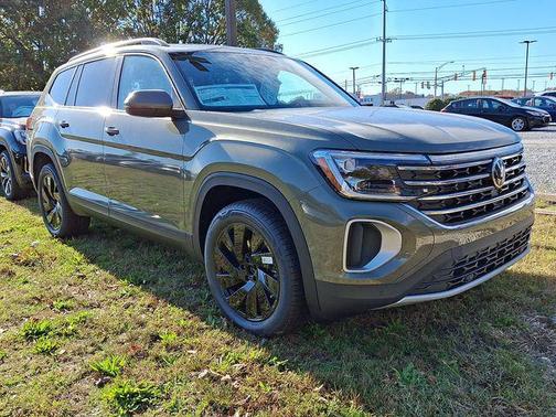 2026 Volkswagen Atlas 2.0T SE w/Technology 4MOTION