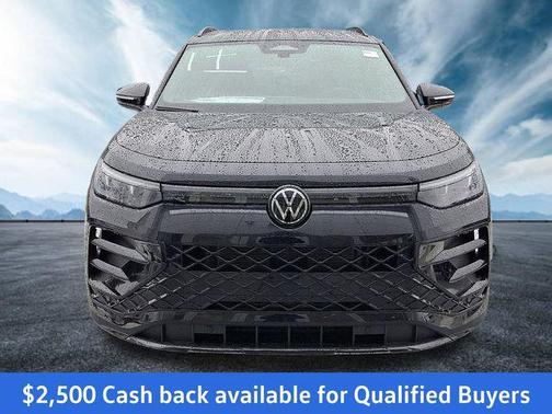 deep black pearl 2026 Volkswagen Tiguan 2.0T SE R-Line Black 4MOTION