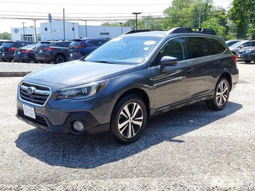 Photo 3 of 38 of 2019 Subaru Outback 2.5i Limited