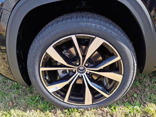 2026 Volkswagen Atlas Cross Sport 2.0T SEL Premium