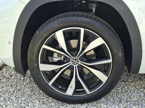 2026 Volkswagen Atlas 2.0T SEL Premium R-Line 4MOTION