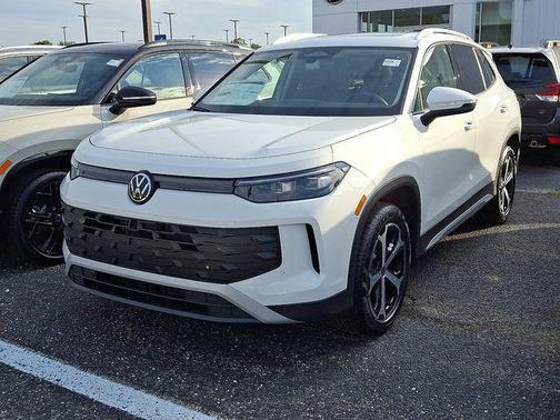 2025 Volkswagen Tiguan 2.0T SE 4MOTION