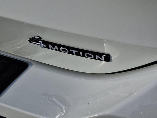 2025 Volkswagen Tiguan 2.0T SE 4MOTION